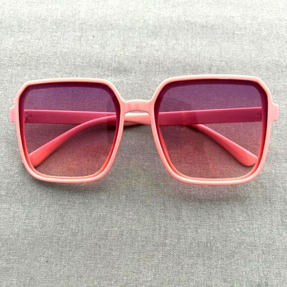 Brand New Oversized sunglasses main image 5